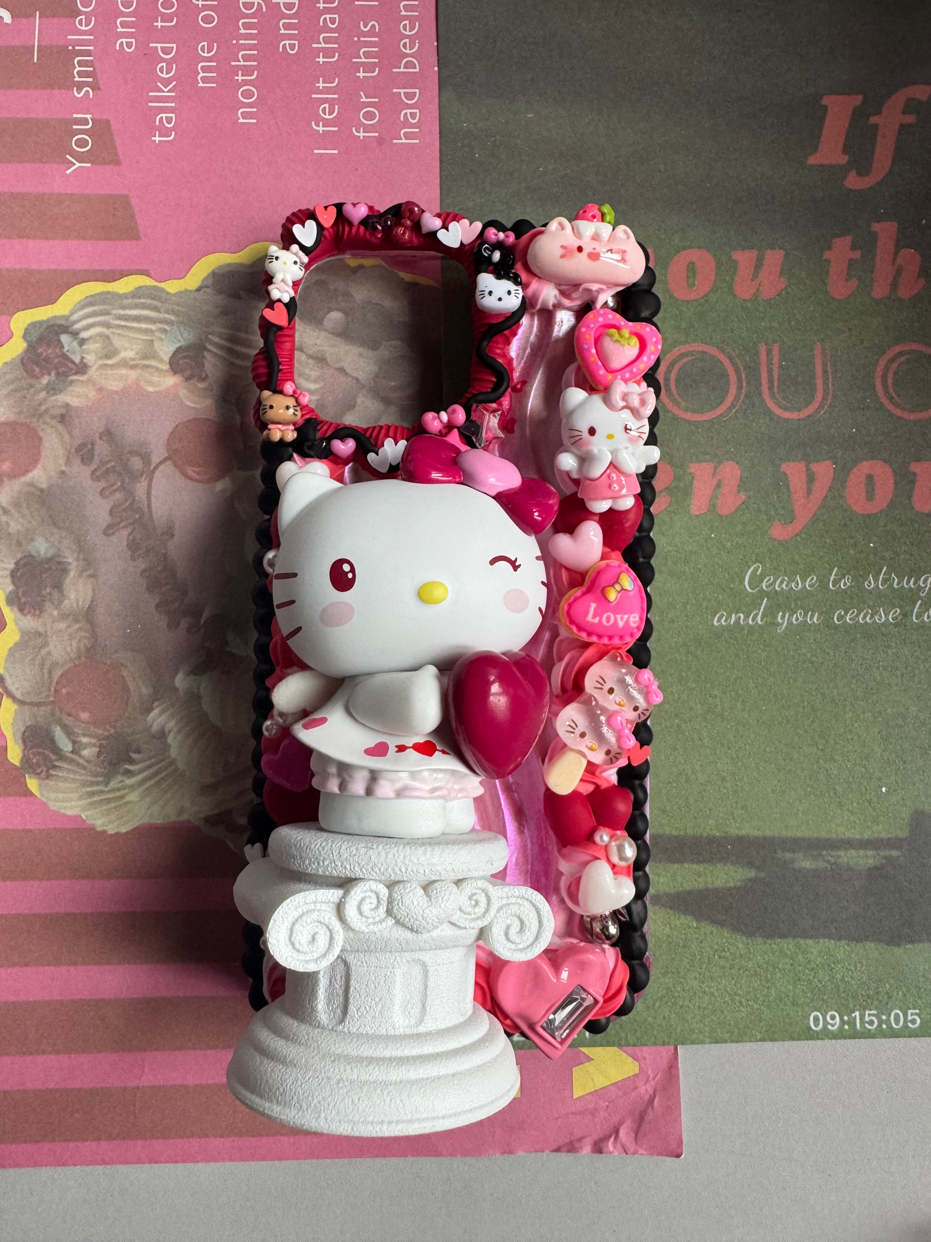 Sanrio Family (Figures) DIY Cream Glue Handmade Phone Case