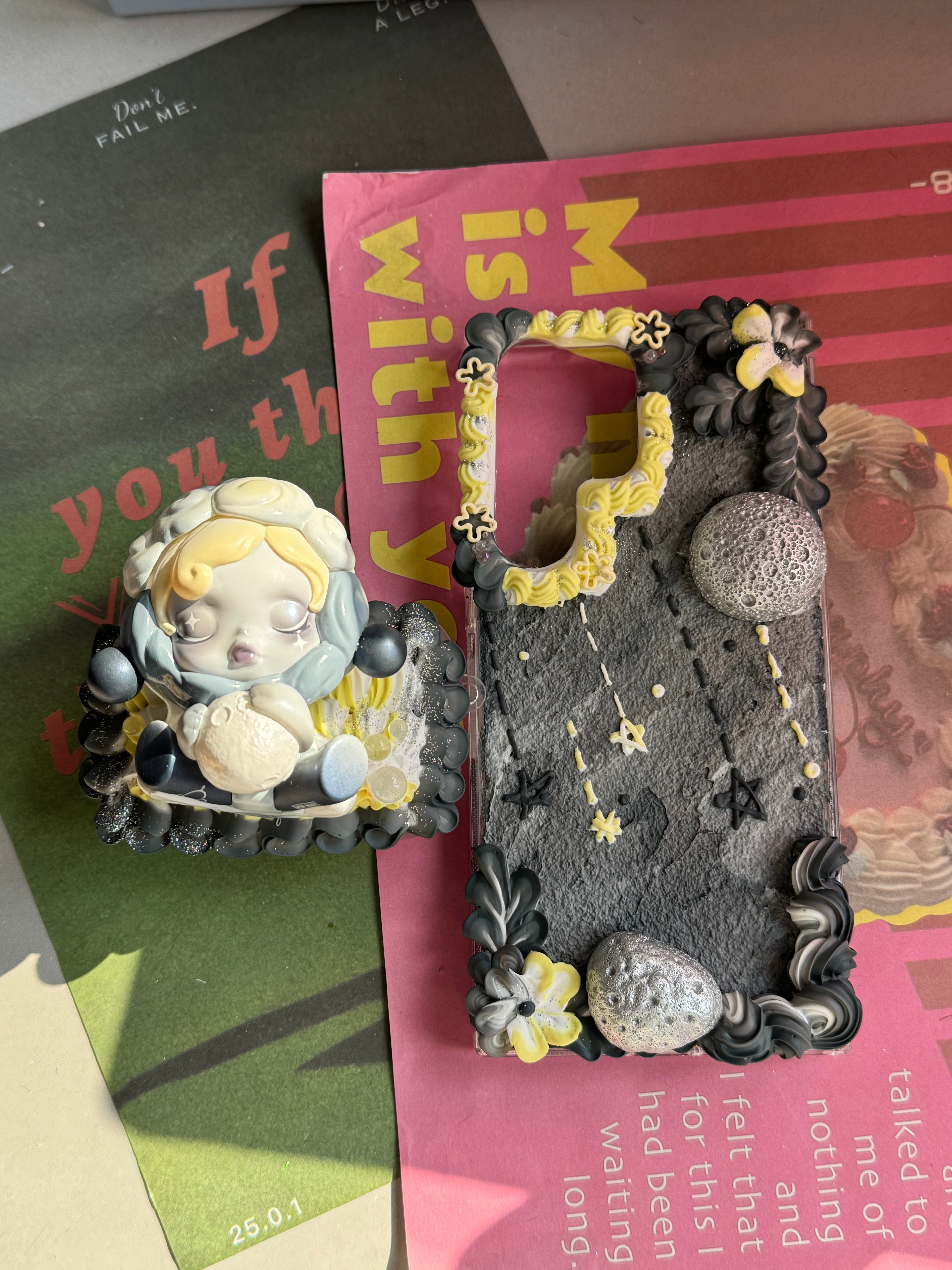 POP MART SKULLPANDA DIY Decon phonecase&phone clip set