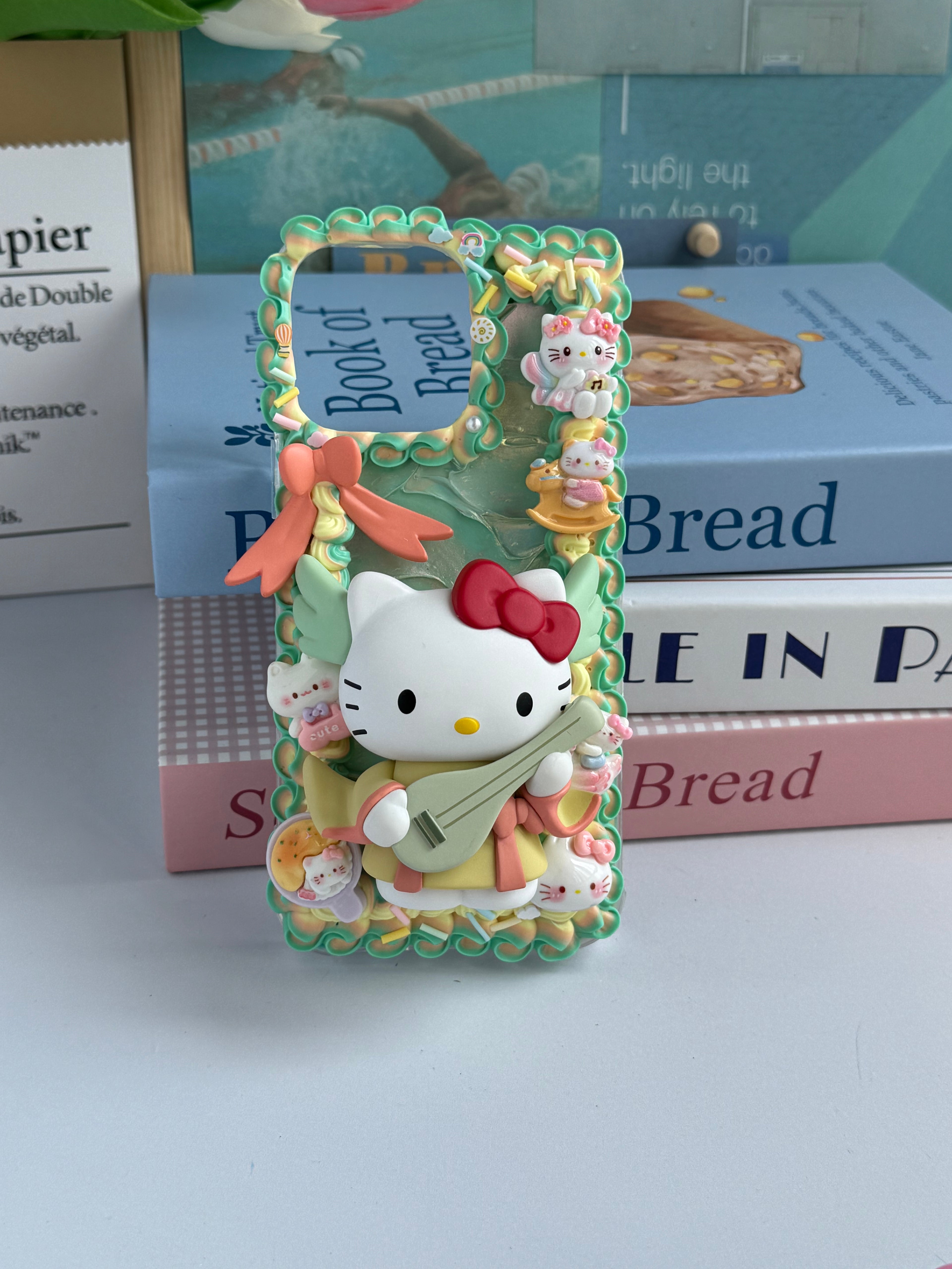 Sanrio Family (Figures) DIY Cream Glue Handmade Phone Case