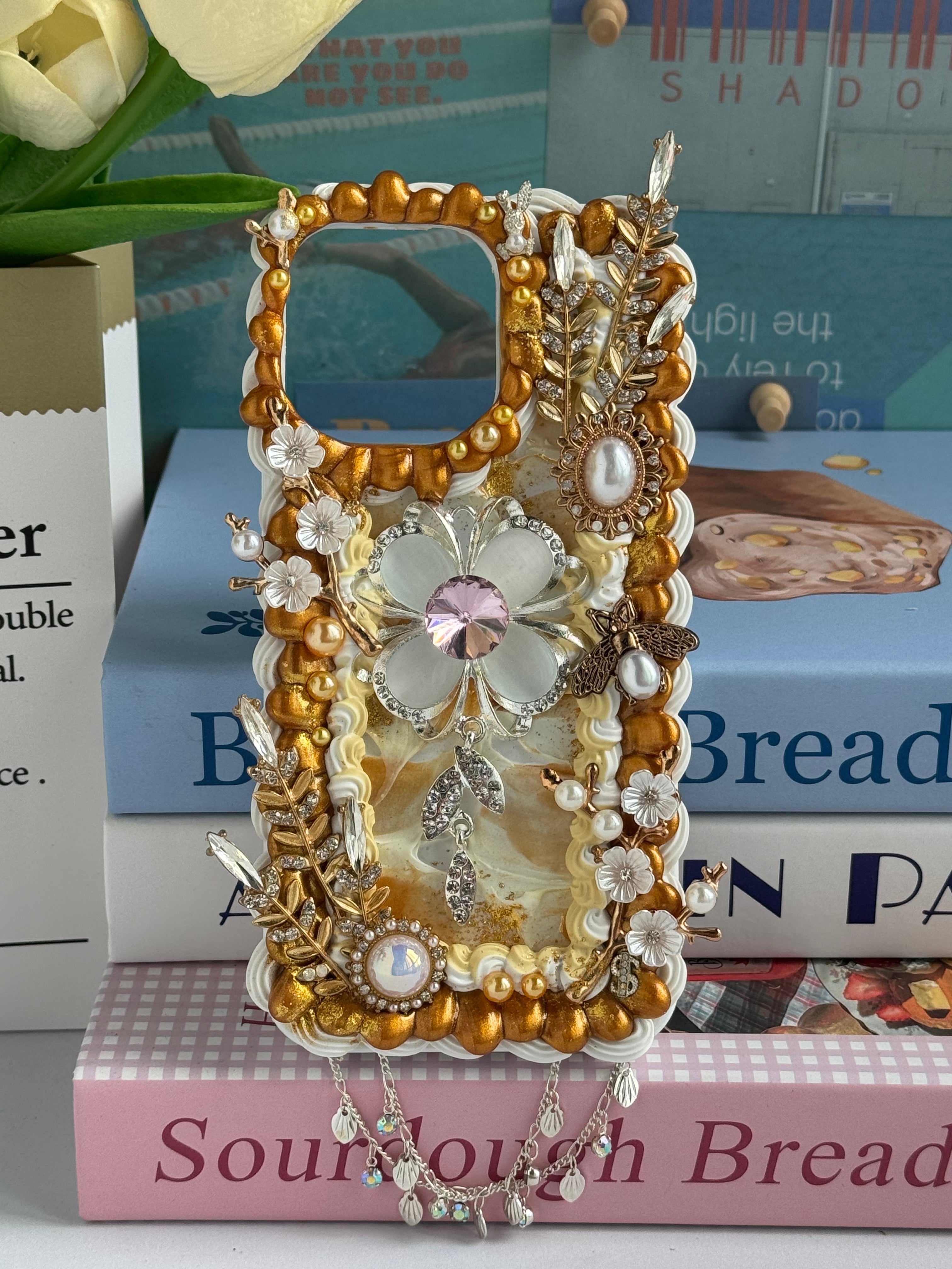 No big doll case (Flowers) DIY Cream Glue Handmade Phone Case