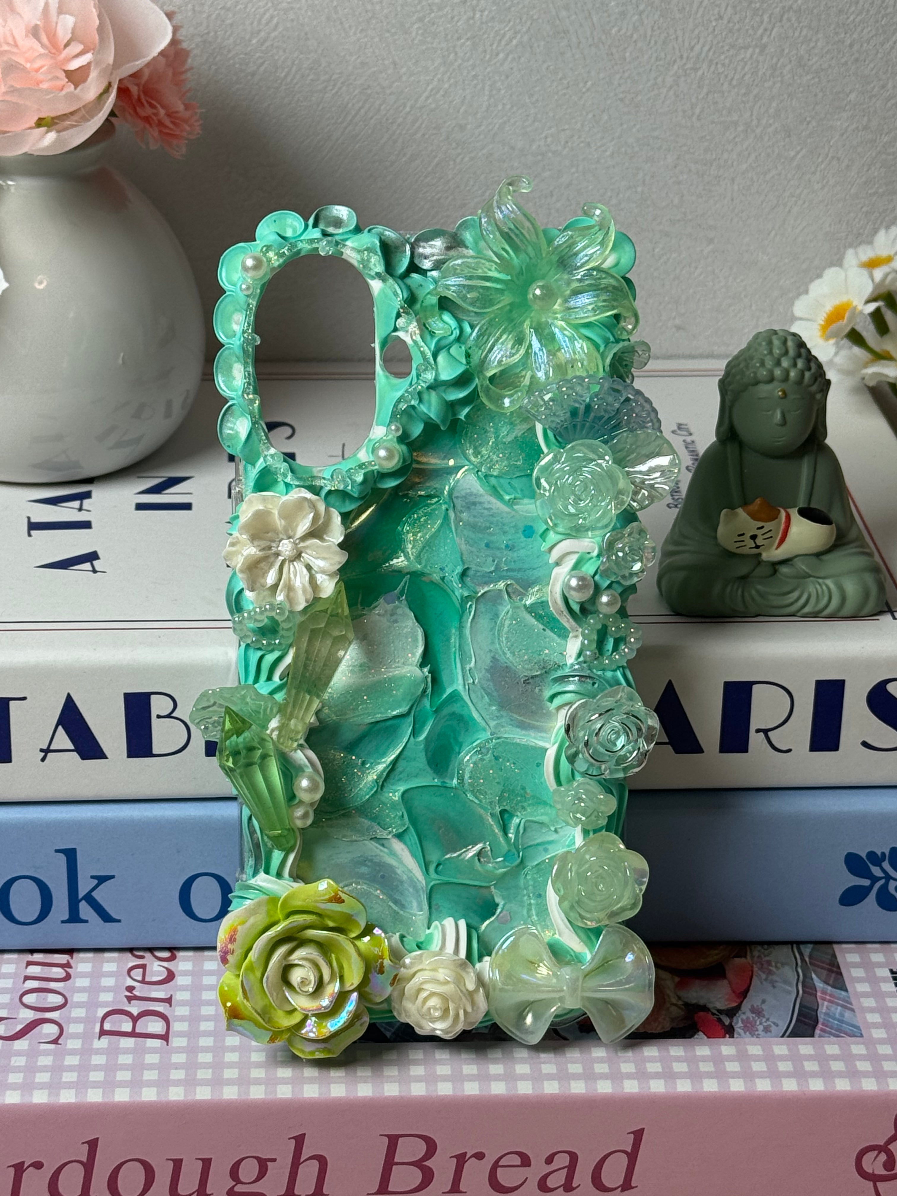No big doll case (Flowers) DIY Cream Glue Handmade Phone Case