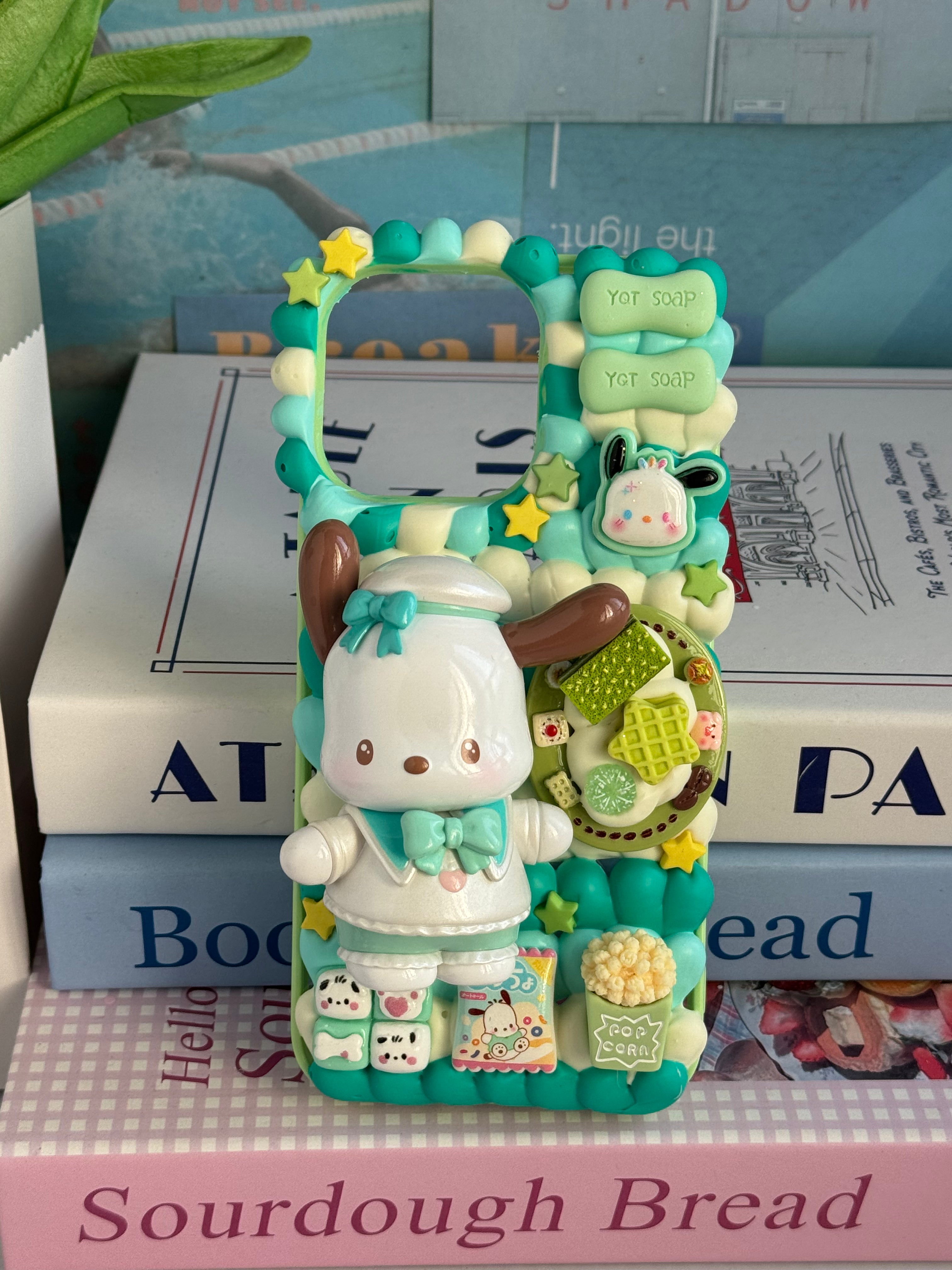 Sanrio Family (Figures) DIY Cream Glue Handmade Phone Case