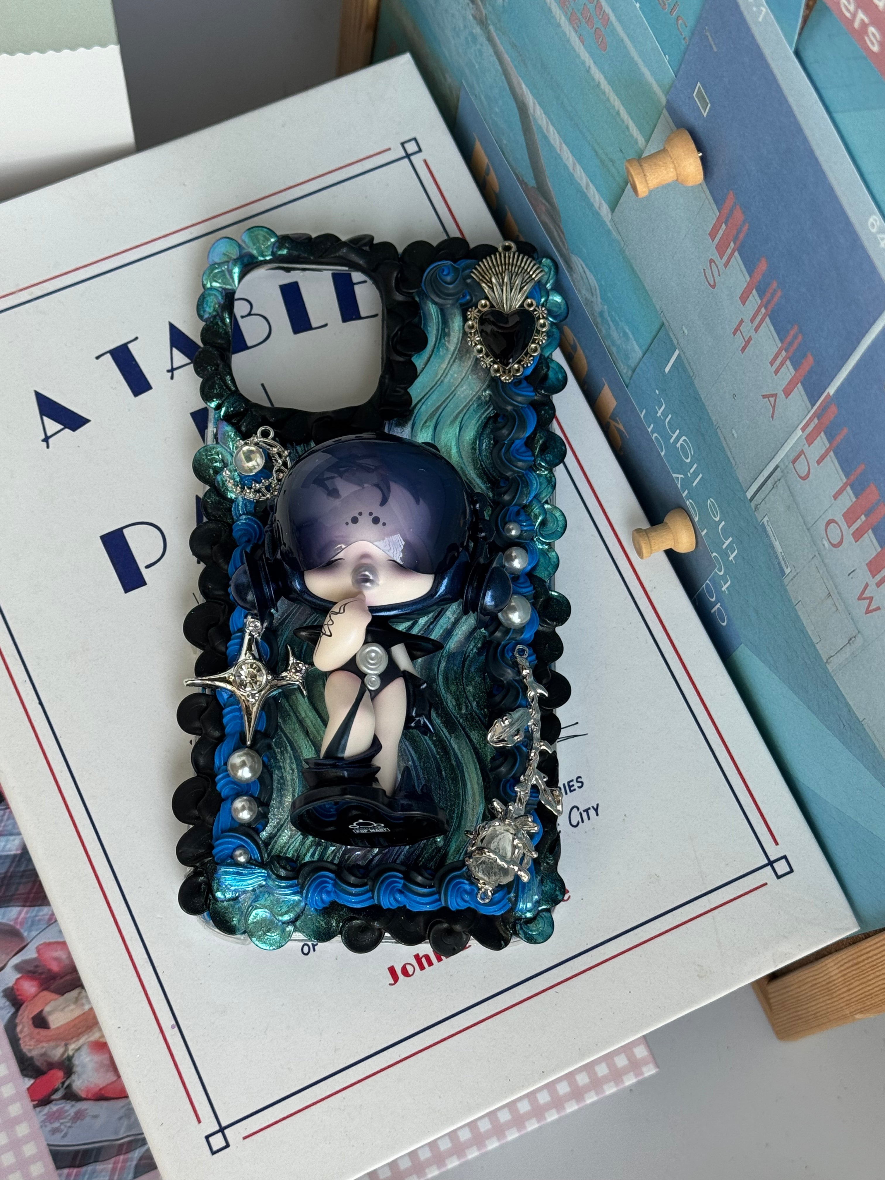 Skull Panda DIY Cream Glue Handmade Phone Case