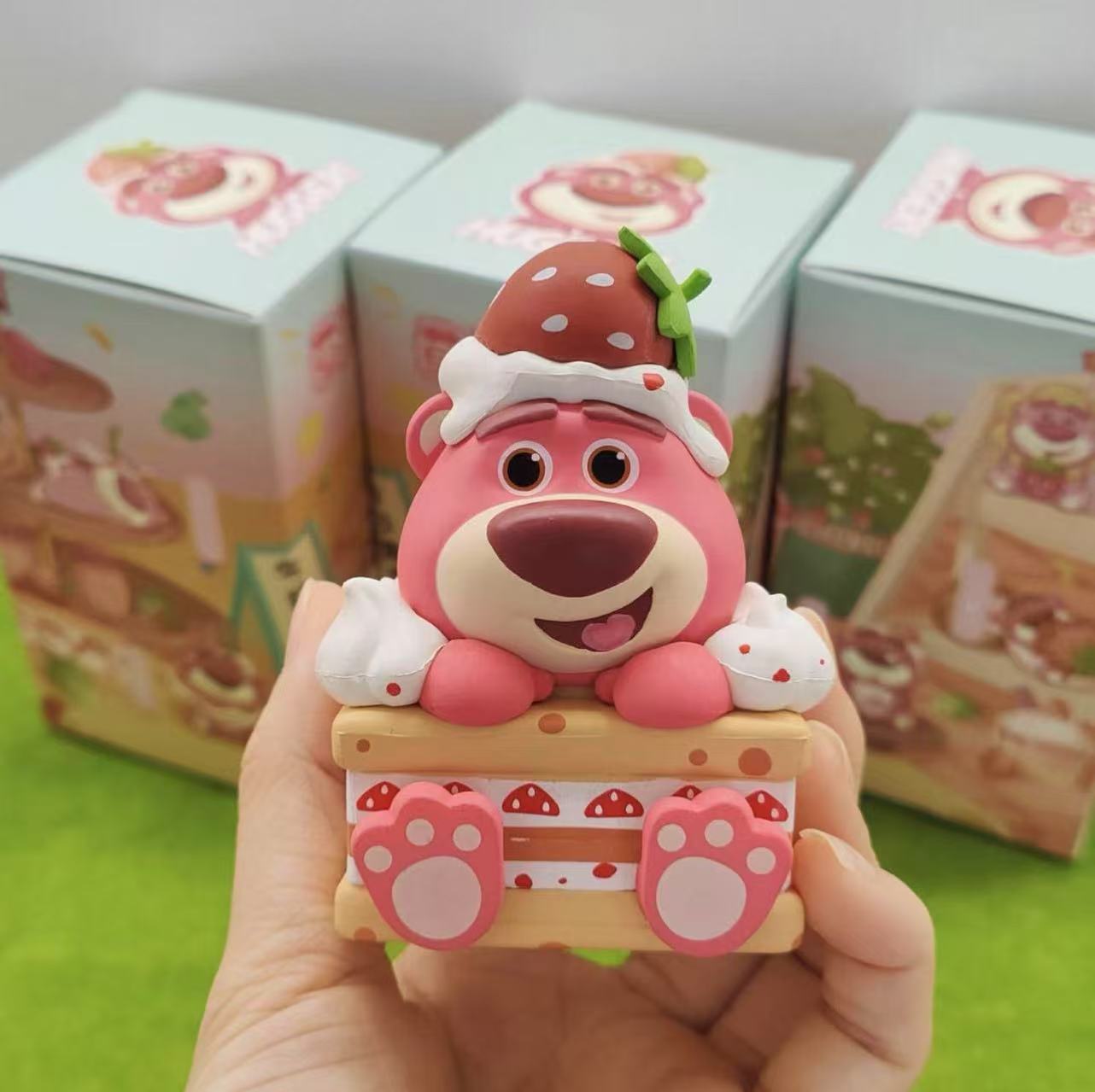 Losto Strawberry Bear(In stock dolls!! DO NOT BUY this link!! )