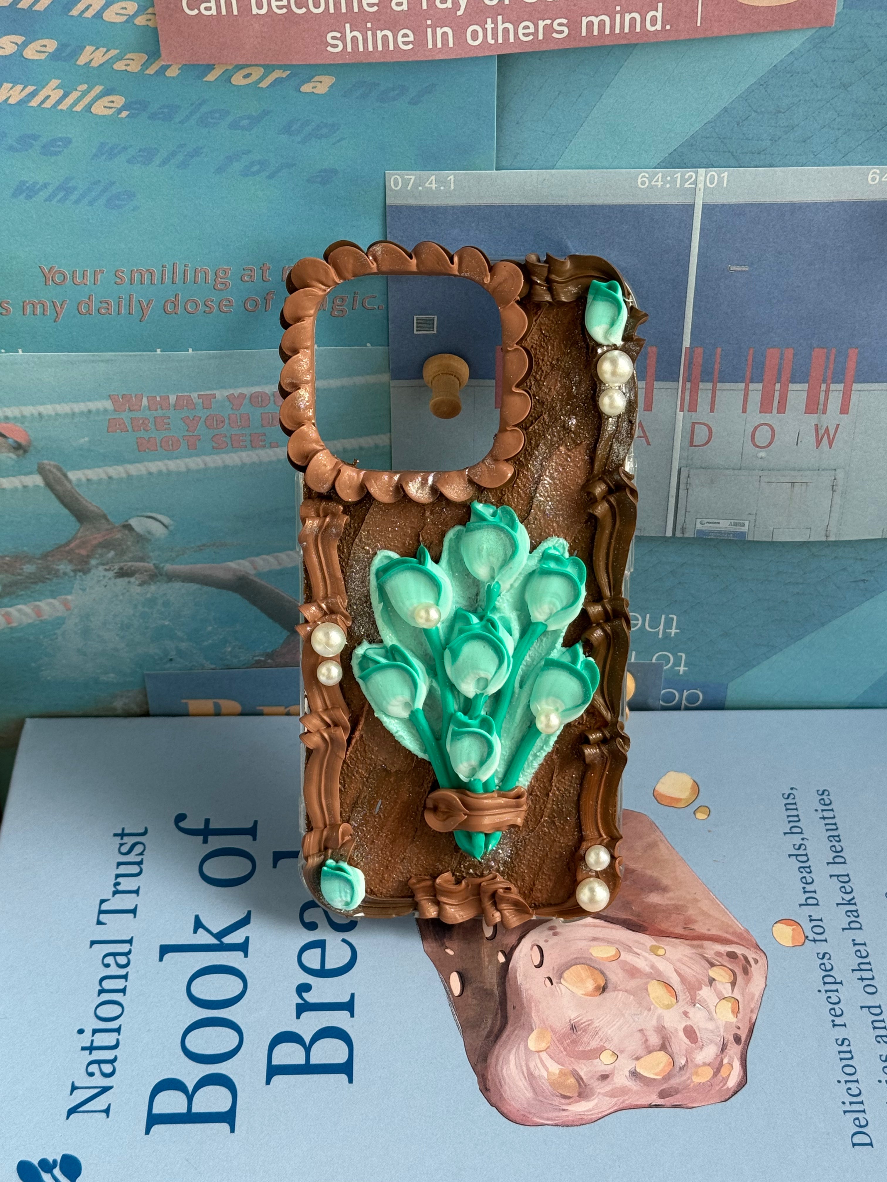No big doll case (Flowers) DIY Cream Glue Handmade Phone Case
