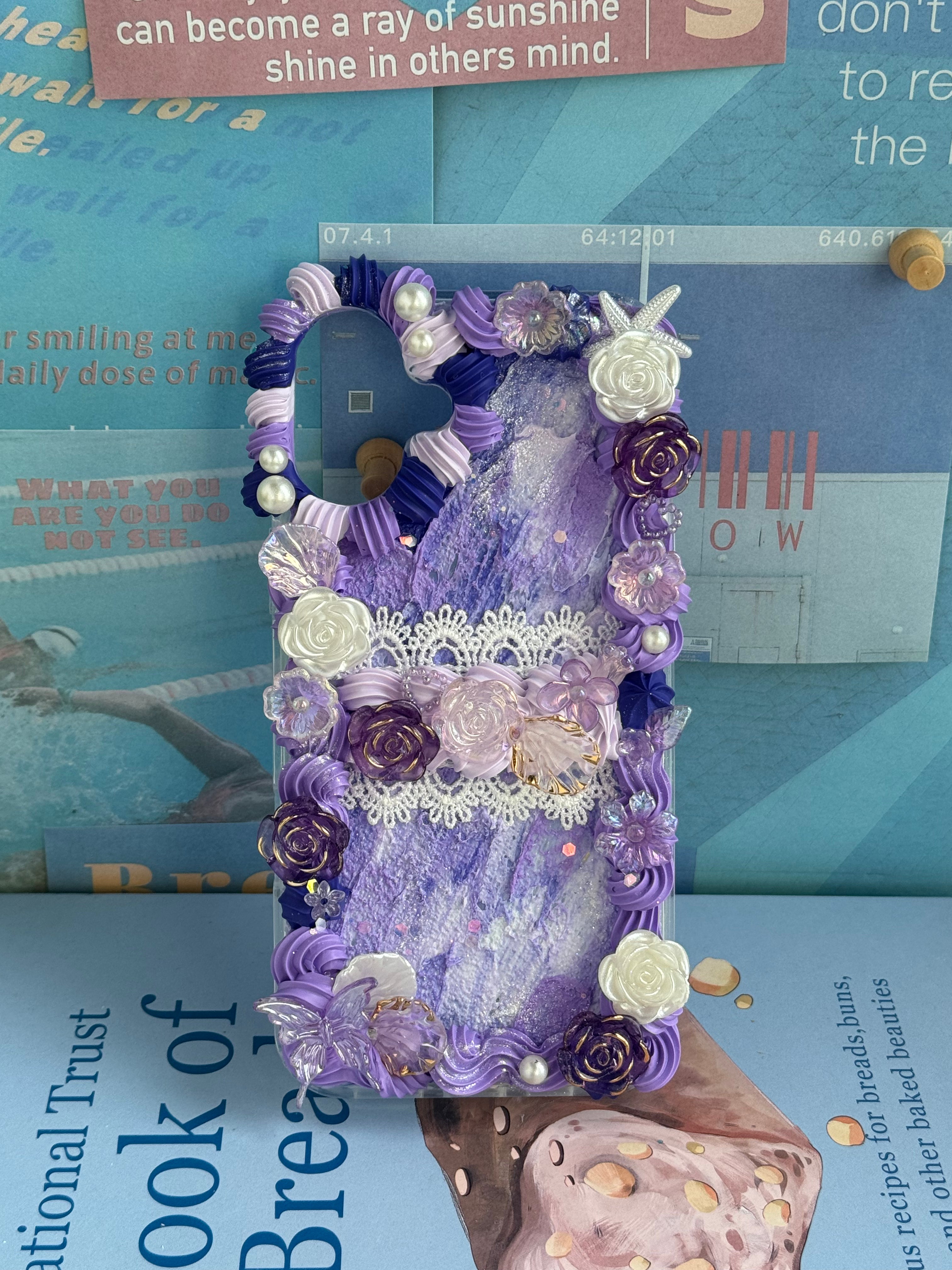 No big doll case (Flowers) DIY Cream Glue Handmade Phone Case