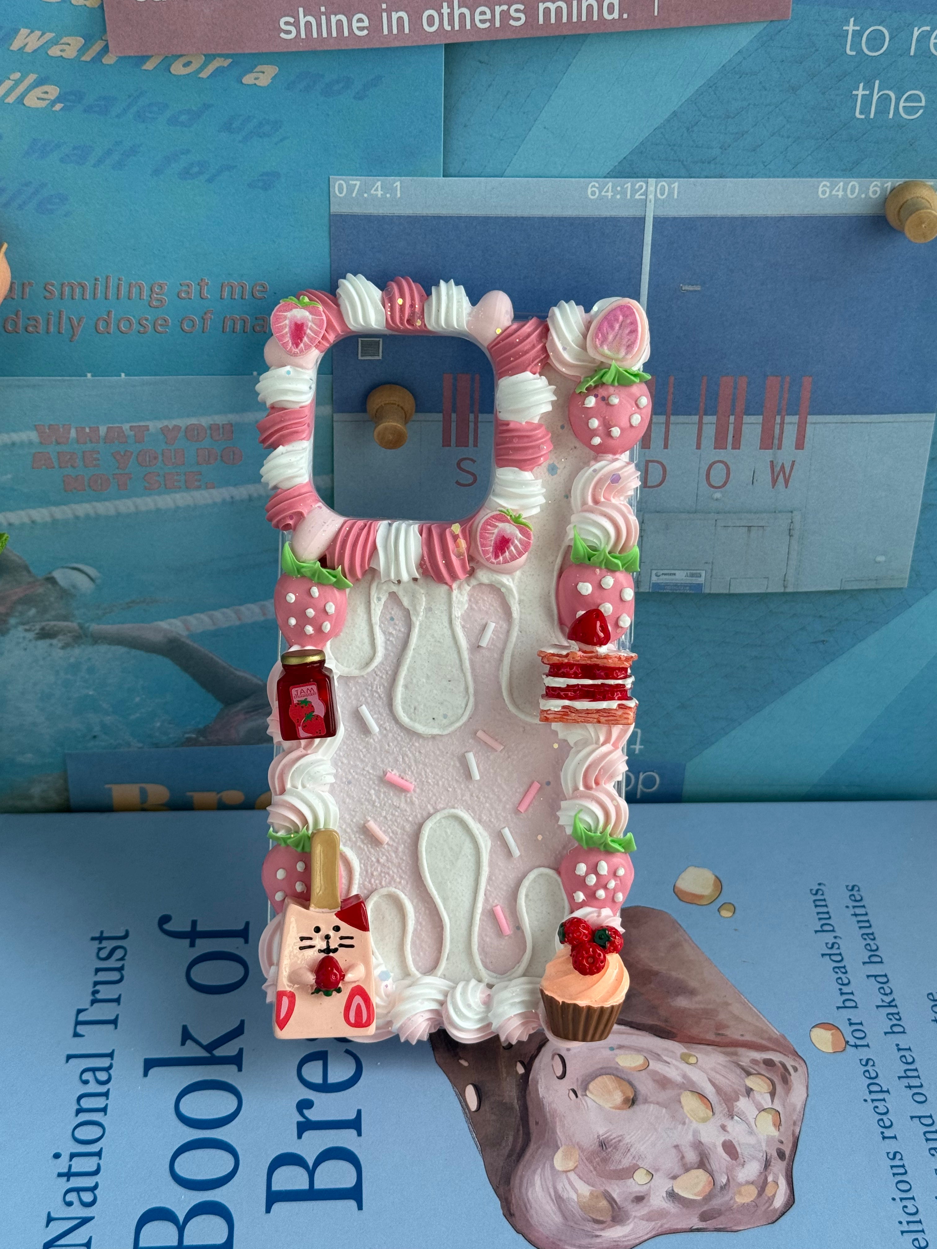 No big doll case (Flowers) DIY Cream Glue Handmade Phone Case